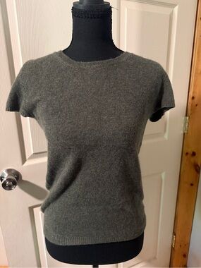 Neiman Marcus Cashmere Olive Crewneck Sweater, Size XS